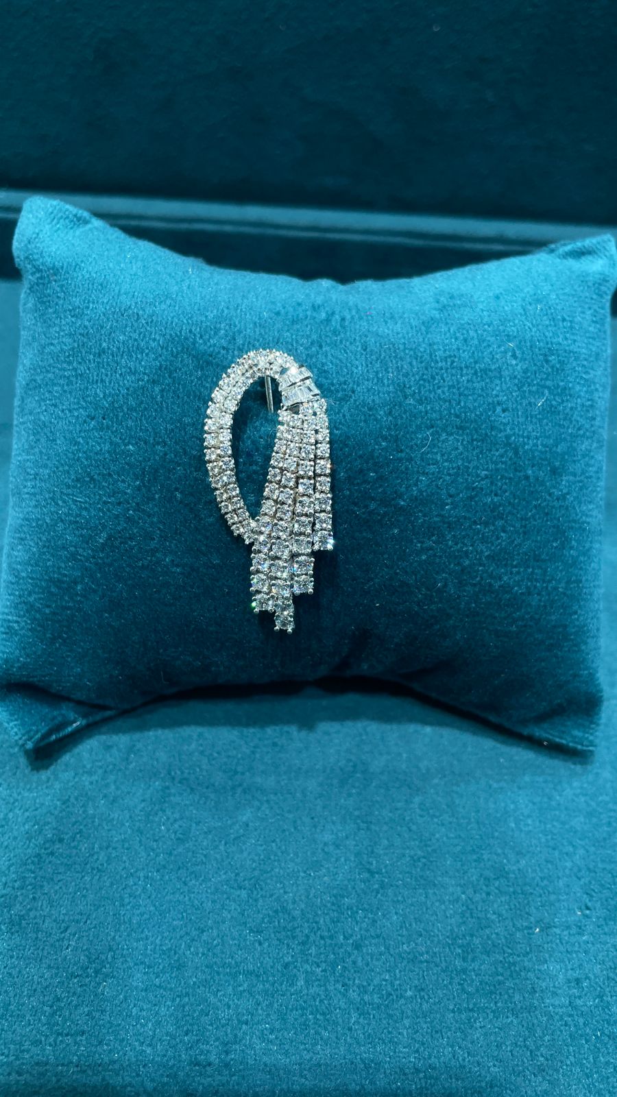 Trendy And Versatile Brooch